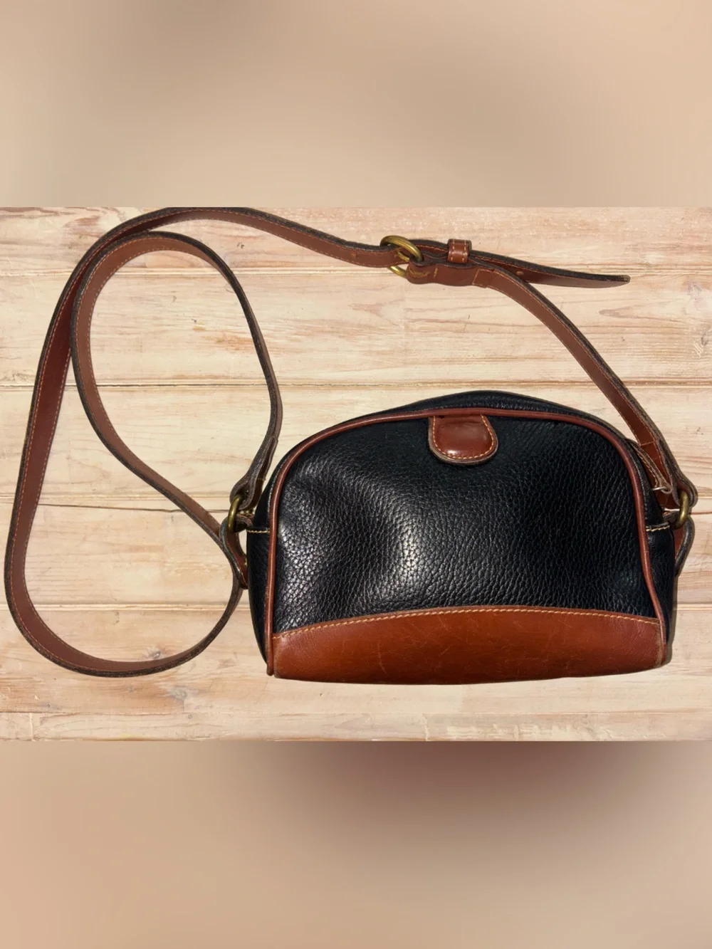 Vintage Coach Sheridan #4223 Alexandria Dooney style crossbody